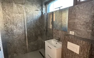 Casa cu 4 camere - Dumbarvita - Poză 13