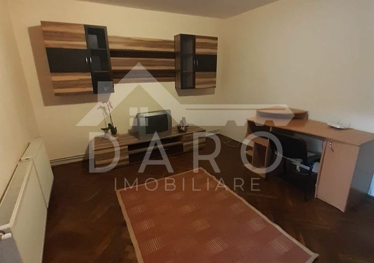 Inchiriez apartament doua camere - Poză 1