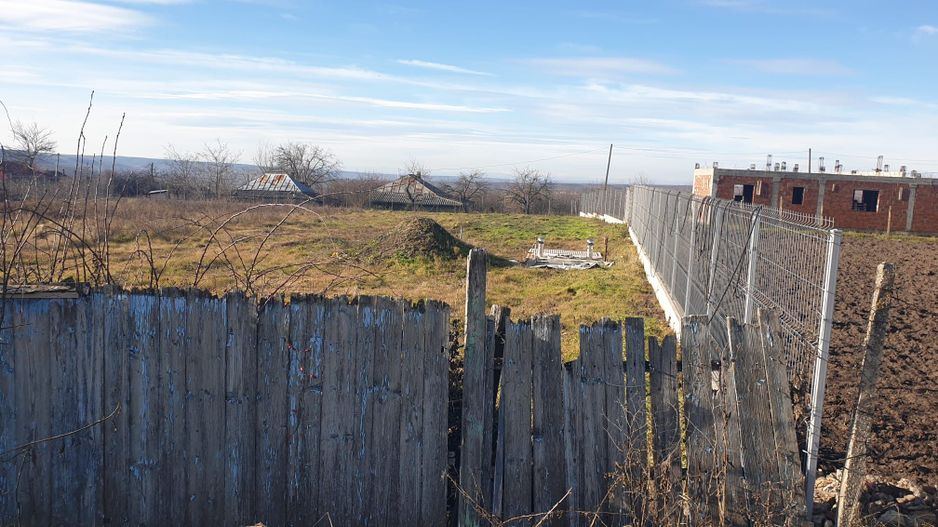 Teren intravilan 2027 mp  - Berești-Meria, Sat Pleşa, jud. Galati - Poză 1