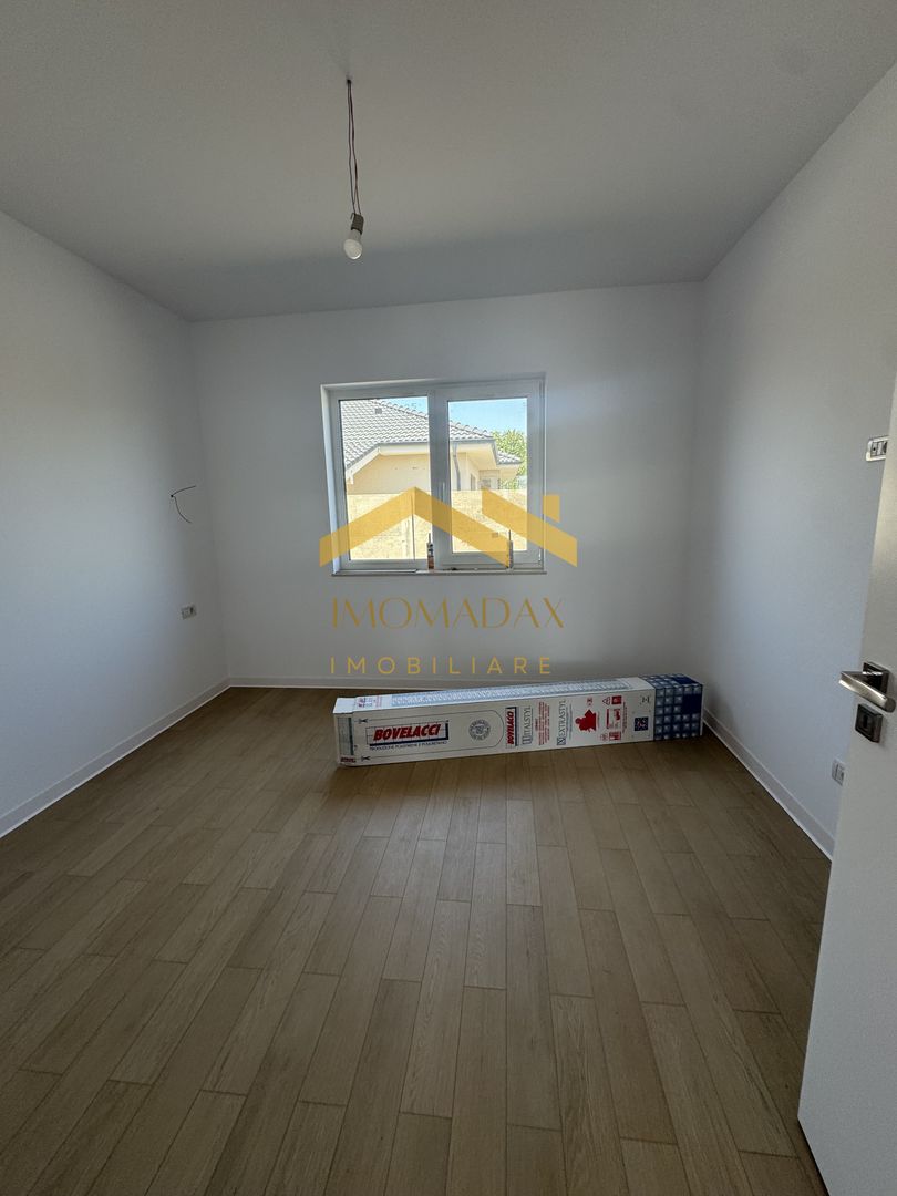 -Casa individuală -4 camere -2 băi - - Poză 10