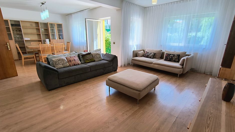 Vila Complex The CLASS,- rond OMV Pipera- curte - Poză 7