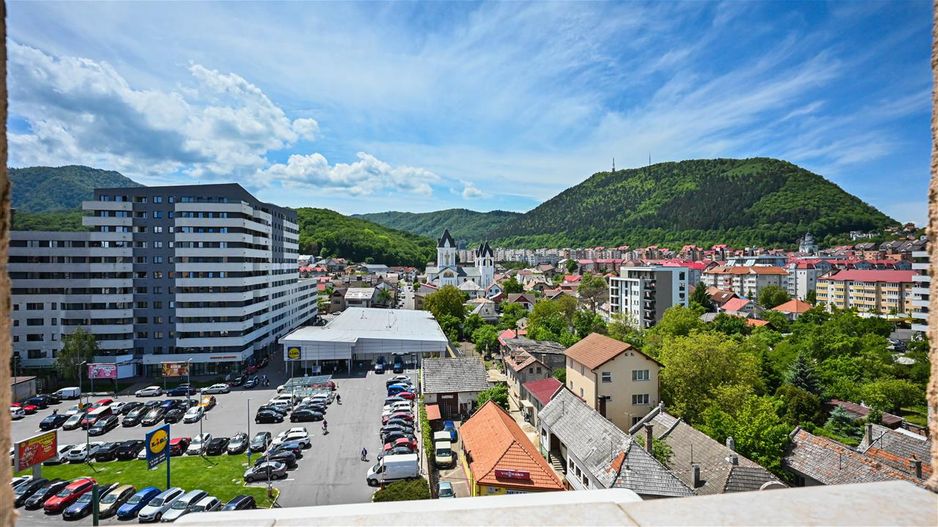 Rezidenta cu panorama montana remarcabila,linia Astra -  Racadau, Brasov - Poză 9