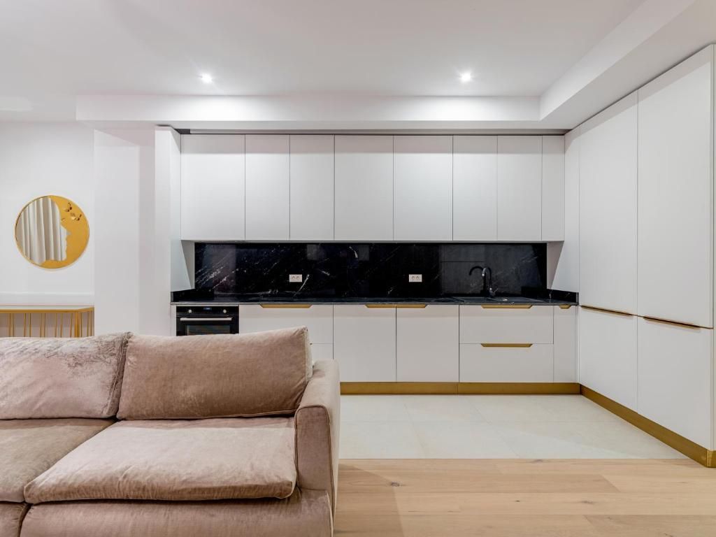 Renting Bucharest | 1 bedroom apartment | Herastrau | Own garden | Parking - Poză 5