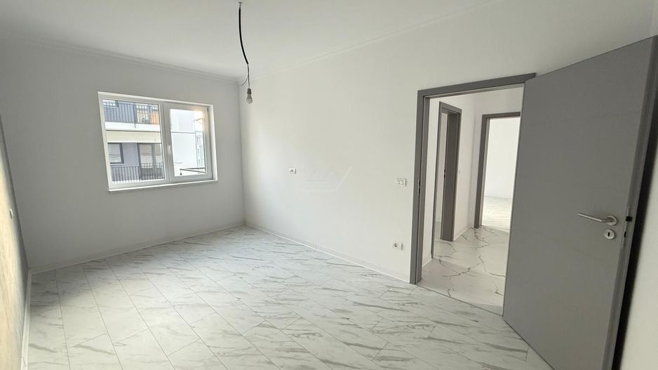 Etaj 1. Decomandat. Loc de parcare. - Poză 5