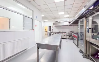 Spațiu industrial–afacere catering la cheie, teren&hală 750 mp S+P+1E - Poză 37