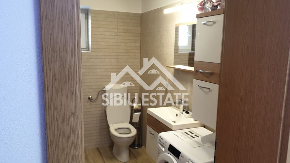 Apartament modern de inchiriat 3 camere, curte, garaj  Zona Sub Arini - Poză 14