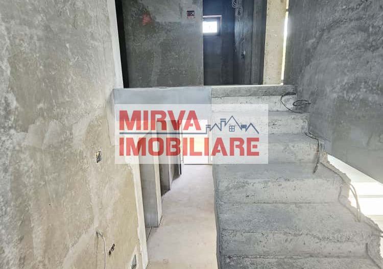 🏡 Vilă luminoasă, 4 camere, cu teren generos – Com. Plopu - Poză 32