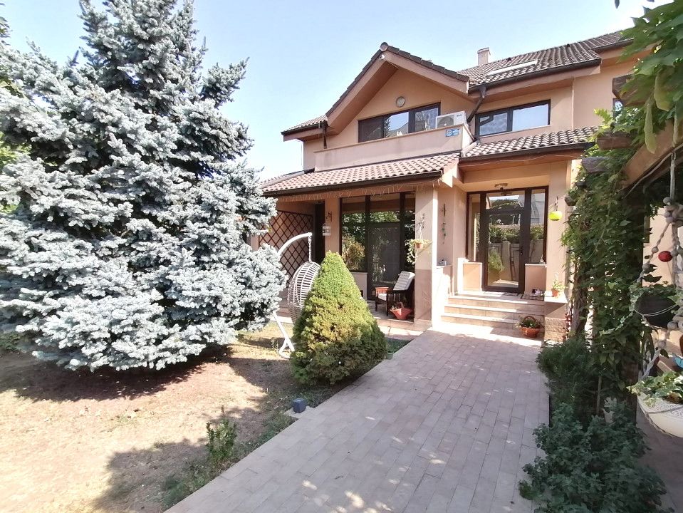 COICIU (Cod 01) Armonie și Eleganță pentru Două Generații! - Poză 47