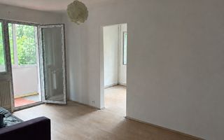Apartament cu 3 camere, etaj 2 – Zona Dâmbul Pietros - Poză 1