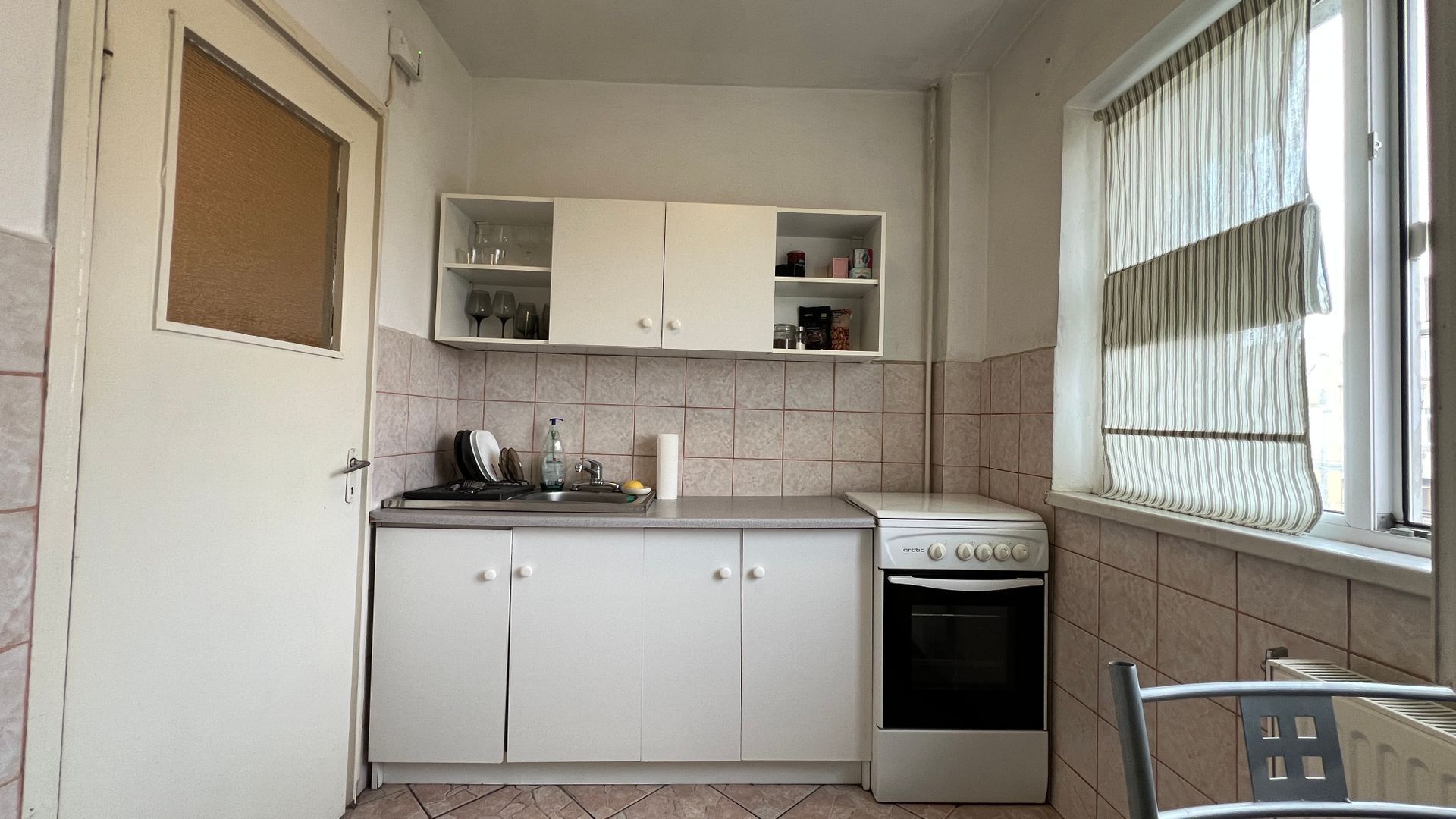 Garsoniera in bloc mixt, an 1980 zona Lujerului, Militari - Poză 5