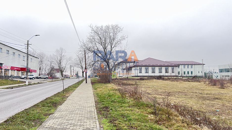 Teren pentru casă în oraș - Poză 1