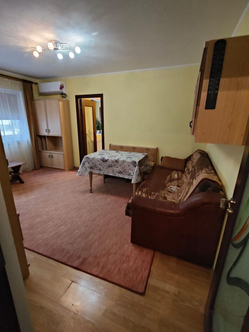 APARTAMENT CU 2 CAMERE DE ÎNCHIRIAT – VELENȚA, STRADA RĂZBOIENI - Poză 6