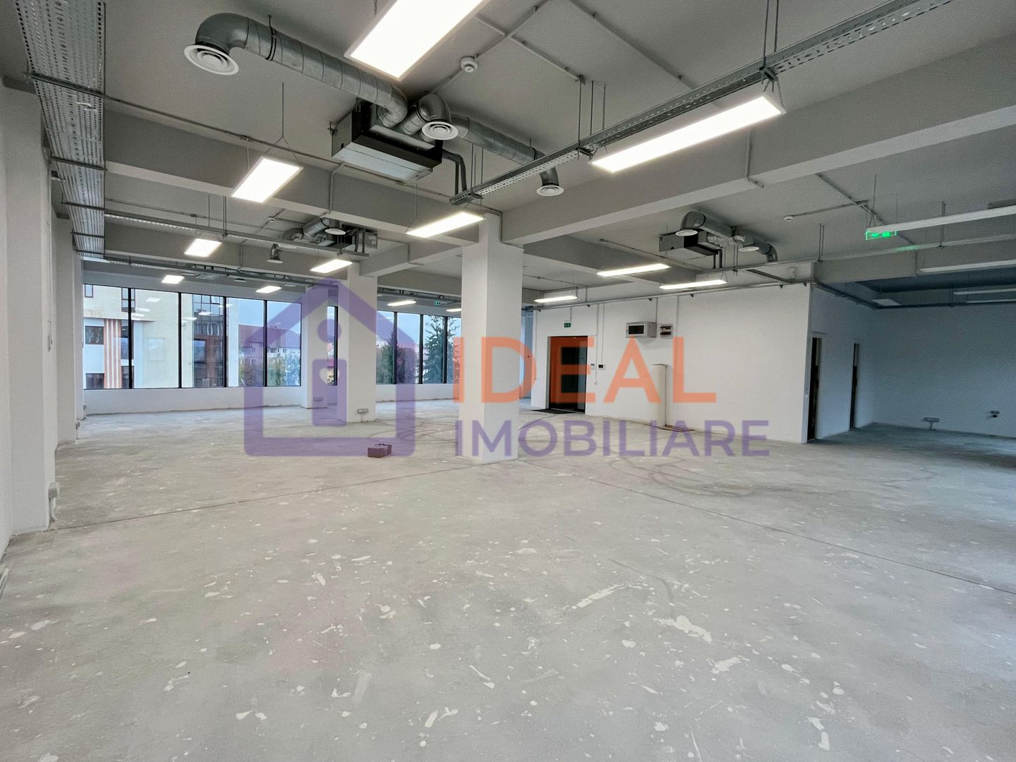 Spatiu comercial de inchiriat- 200 mpu, zona Podul Garii - Poză 4