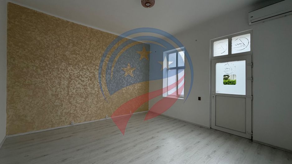 SPATIU CENTRAL 25 METRII PATRATI ACCES STRADAL - Poză 1