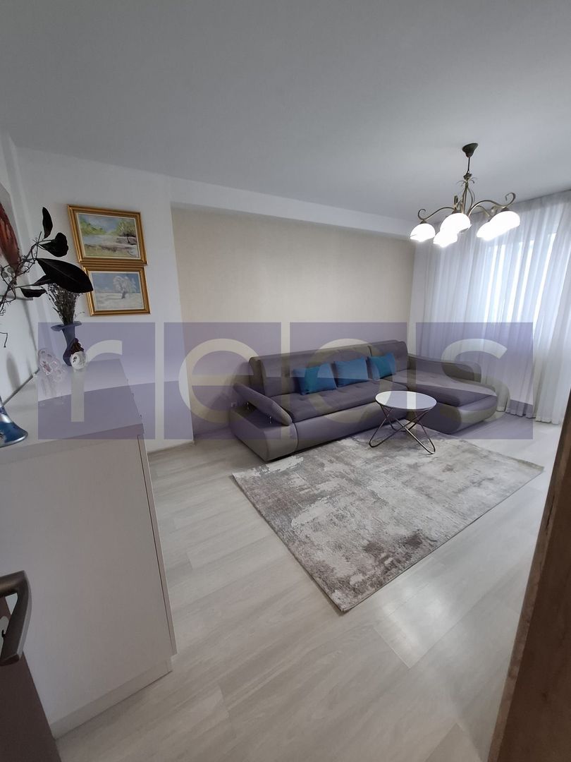 VANZARE APARTAMENT 2 CAMERE + LOC PARCARE SALAJAN 53MP CENTRALA PROPRIE - Poză 1