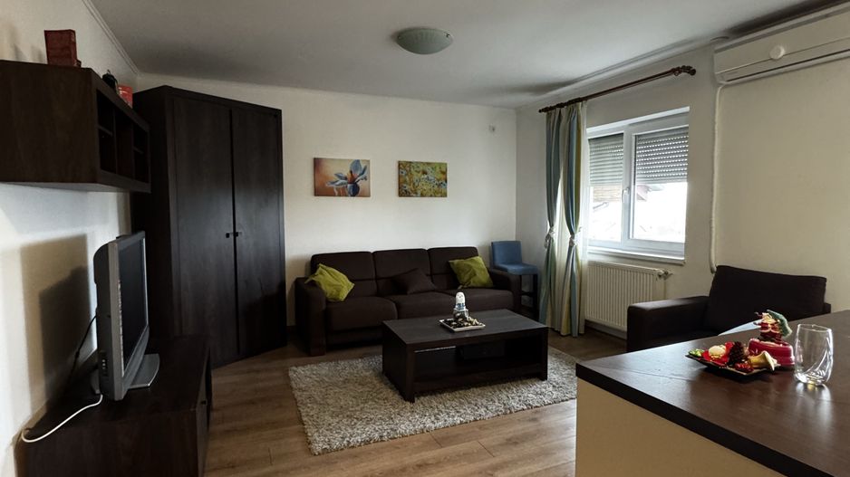 Vând apartament 2 camere,45mp - Poză 1
