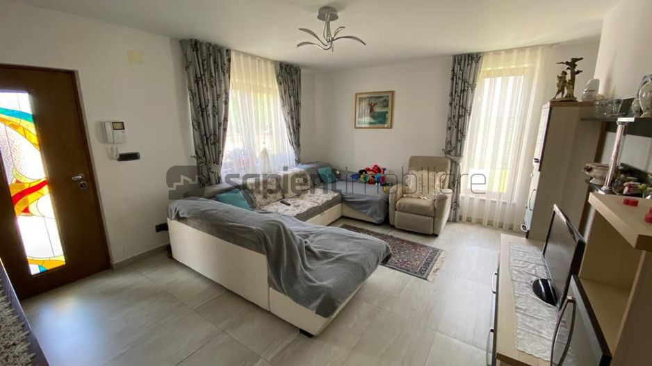 Sapient | Casa in zona centrala, Santandrei - Poză 1