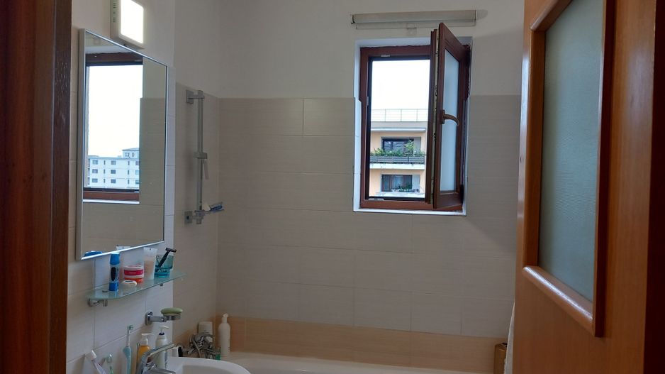 ageuropa.ro vinde ap 2 cam etaj 9/10 Motilor - Poză 3