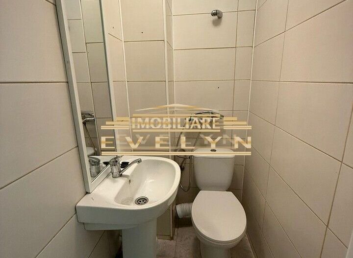 Cameră de închiriat – Etaj 1, Calea Națională (zona Gară) - Poză 4