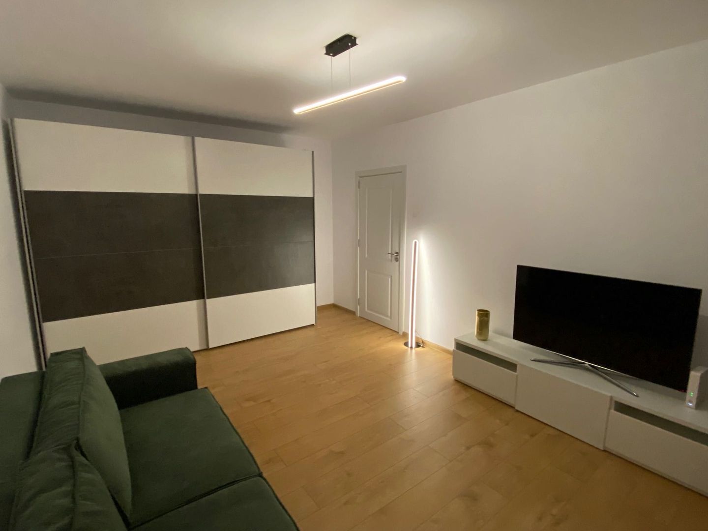 Garsoniera Valea Ialomitei de inchiriat - Poză 4