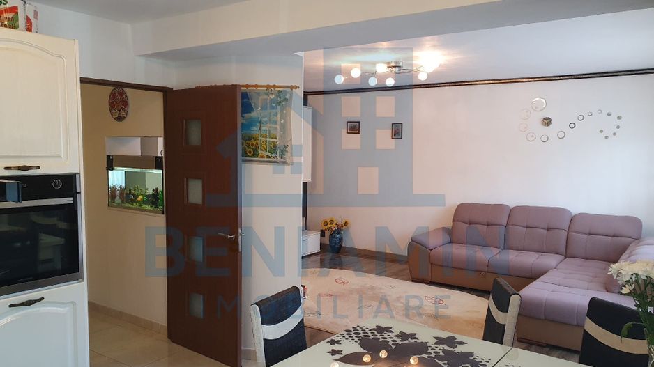 Apartament 4 camere etaj 1 Cartier Noua 99mp doua parcari - Poză 2