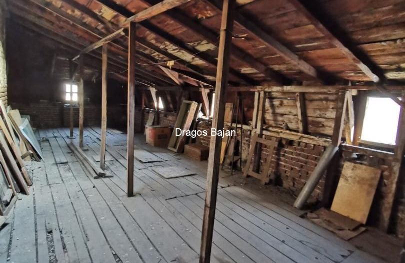 Curte in proprietate exclusiva // 180mp // Acces stradal - Poză 8
