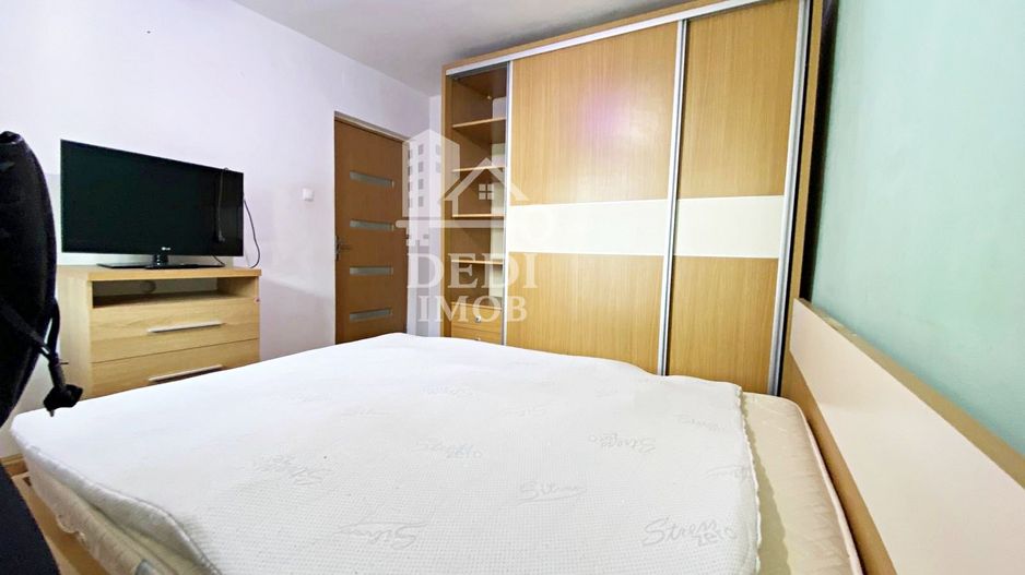 Apartament cu 3 camere de vanzare zona Bulevardul Dacia, Oradea - Poză 5