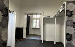 Apartament la casa cu 4 camere si acces auto, ultracentral - Poză 8