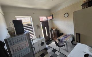 Apartament cu pivniță, mansardă și teren în curte comună. Central Cluj - Poză 1