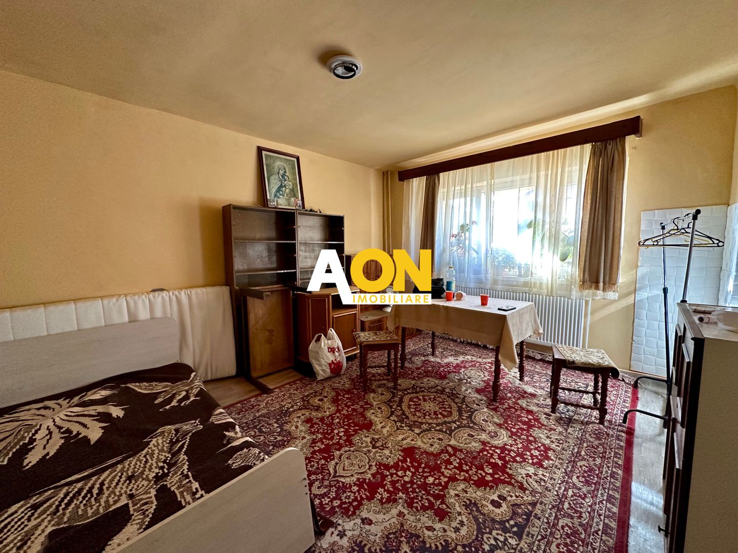Garsoniera | 30 mp | Zona Cetate - Poză 1