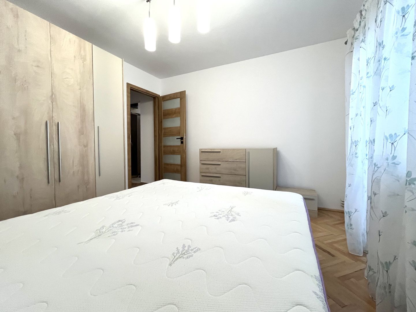 Apartament elegant si spatios – 2 Camere, Etaj 1, Girocului – Drubeta - Poză 9