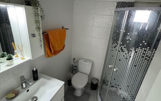 Casă / Vilă cu 3 camere de vânzare în Berceni - Poză 15