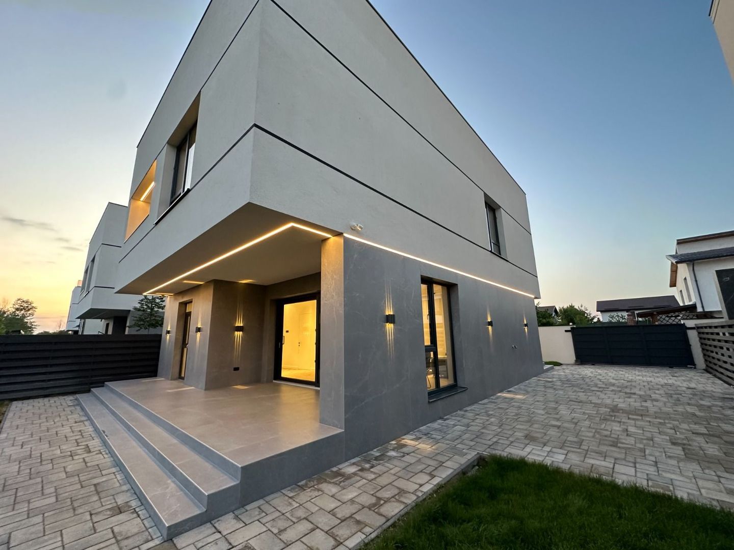 Vila de Lux in Ansamblul Von Residence I 5 Minute de Scoala Americana - Poză 1