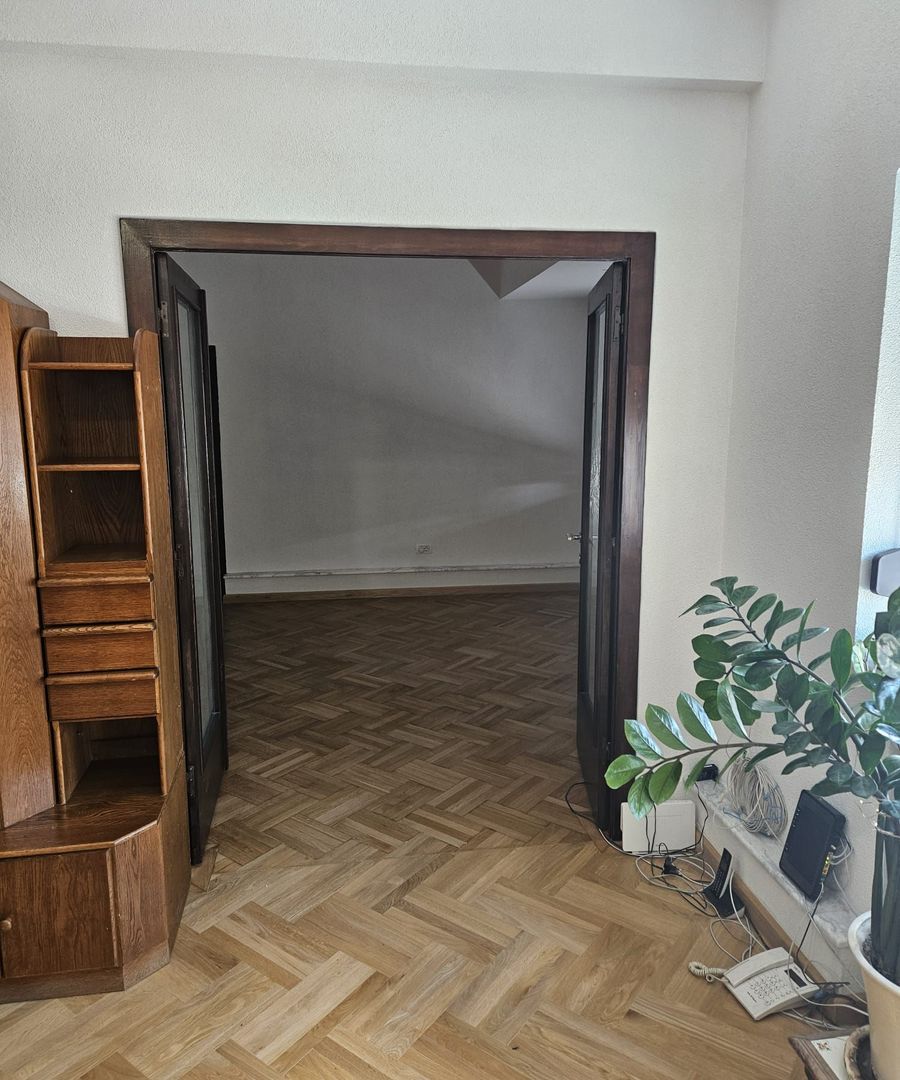Apartament cochet, ultra-spatios, patru camere, Calea Mosilor - Poză 6