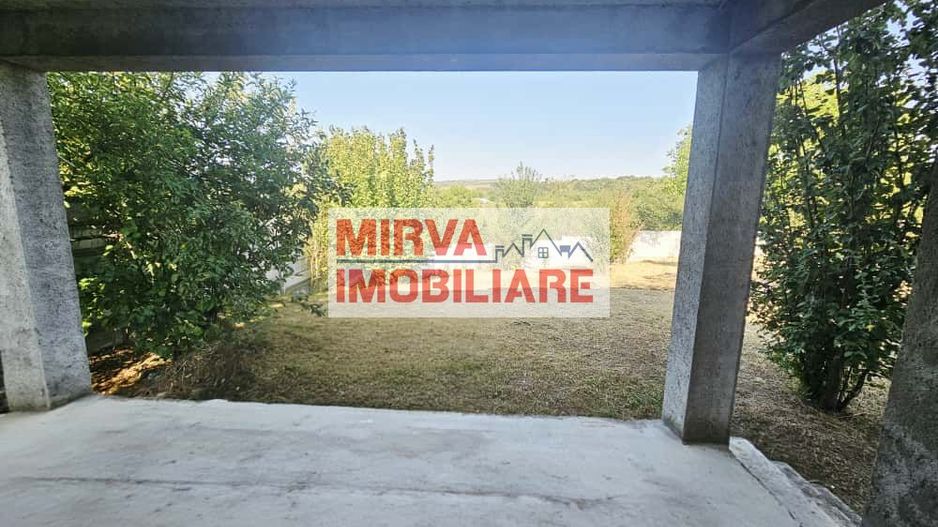 🏡 Vilă luminoasă, 4 camere, cu teren generos – Com. Plopu - Poză 24