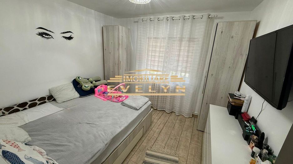 Apartament 3 camere de vânzare – Zona Mall - Poză 4