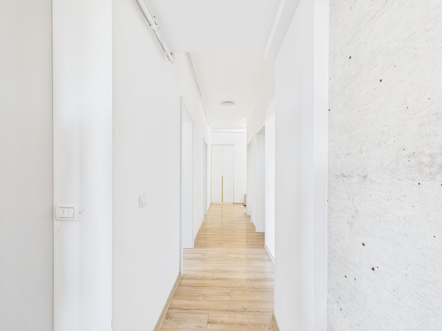 Apartament cu 3 camere de vanzare, centrala proprie - Mihai Bravu - Poză 18