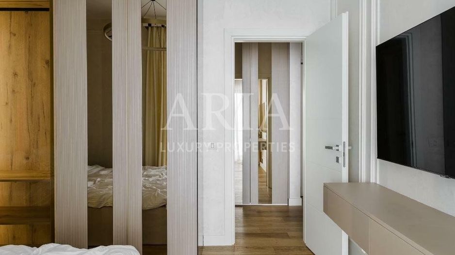 BELAIR LAKE - Brand New Luxury Apartment - LAKEFRONT - - Poză 5