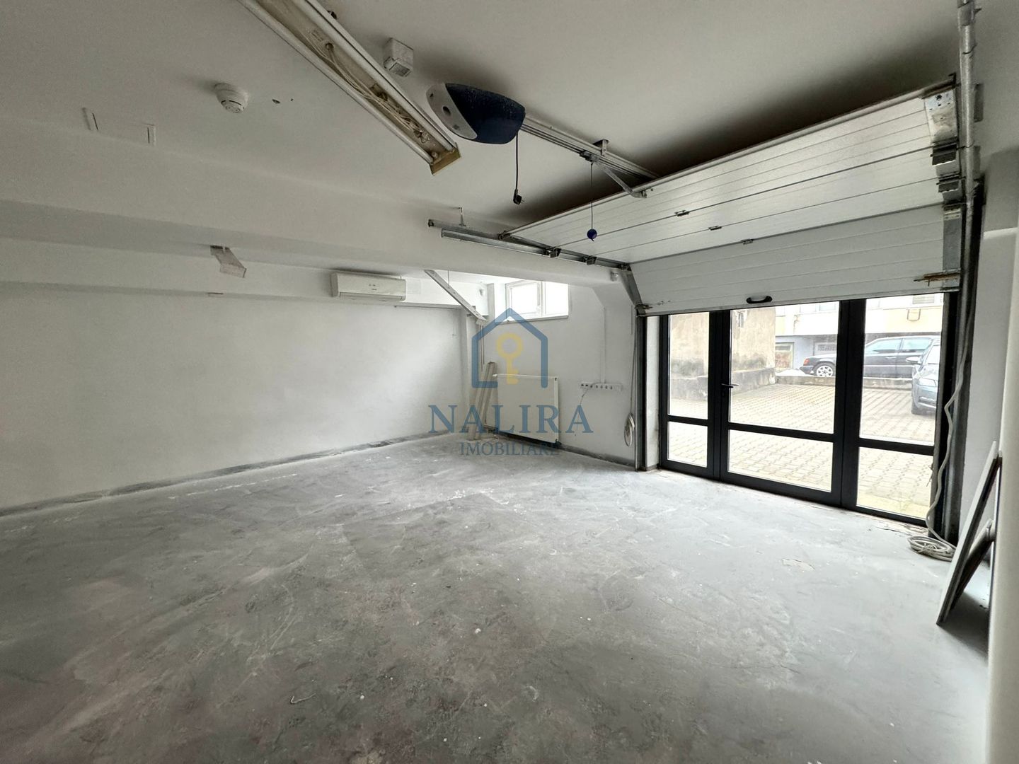 Spatiu comercial de inchiriat- parter - in cladire de birouri Olteniei - Poză 10