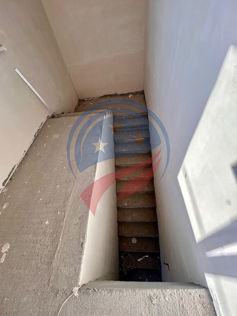 Vilă cu 4 camere de vânzare in Craiova - Poză 11