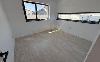 Vila la intrare in comuna Berceni - Poză 5