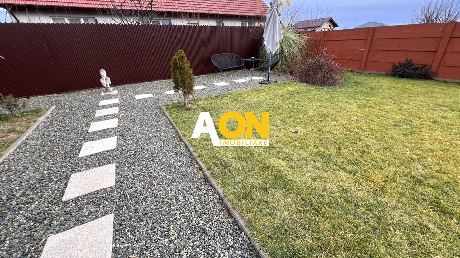 Casa de vanzare - 5 Camere, 2 Bai,  Garaj, 1000mp Teren - Poză 44