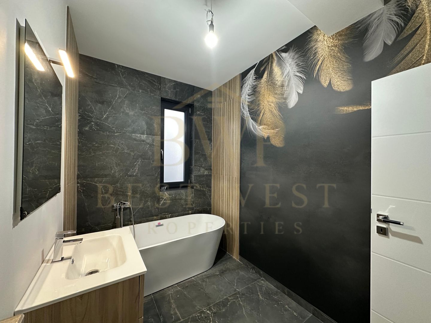 Duplex 1/2, 4 camere, 3 băi, la strada principală Mosnita Veche - Poză 8