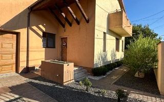 Buziașului | Casă individuală | Mobilată complet | Garaj | Curte amenajată - Poză 1