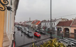 Apartament deosebit cu 4 camere in centrul orasului Cluj Napoca - Poză 20