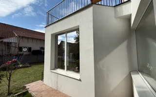 Vila individuala renovata complet | 6 camere | 500 mp teren | Str Jean Monnet - Poză 34