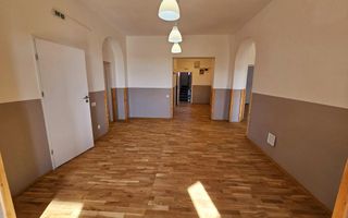 🏢 Spațiu de birouri – 5 camere, 3 băi – Etaj 1 vilă, Zona Centrală - Poză 5