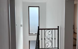 Casa cu garaj in Dumbravita - Poză 5