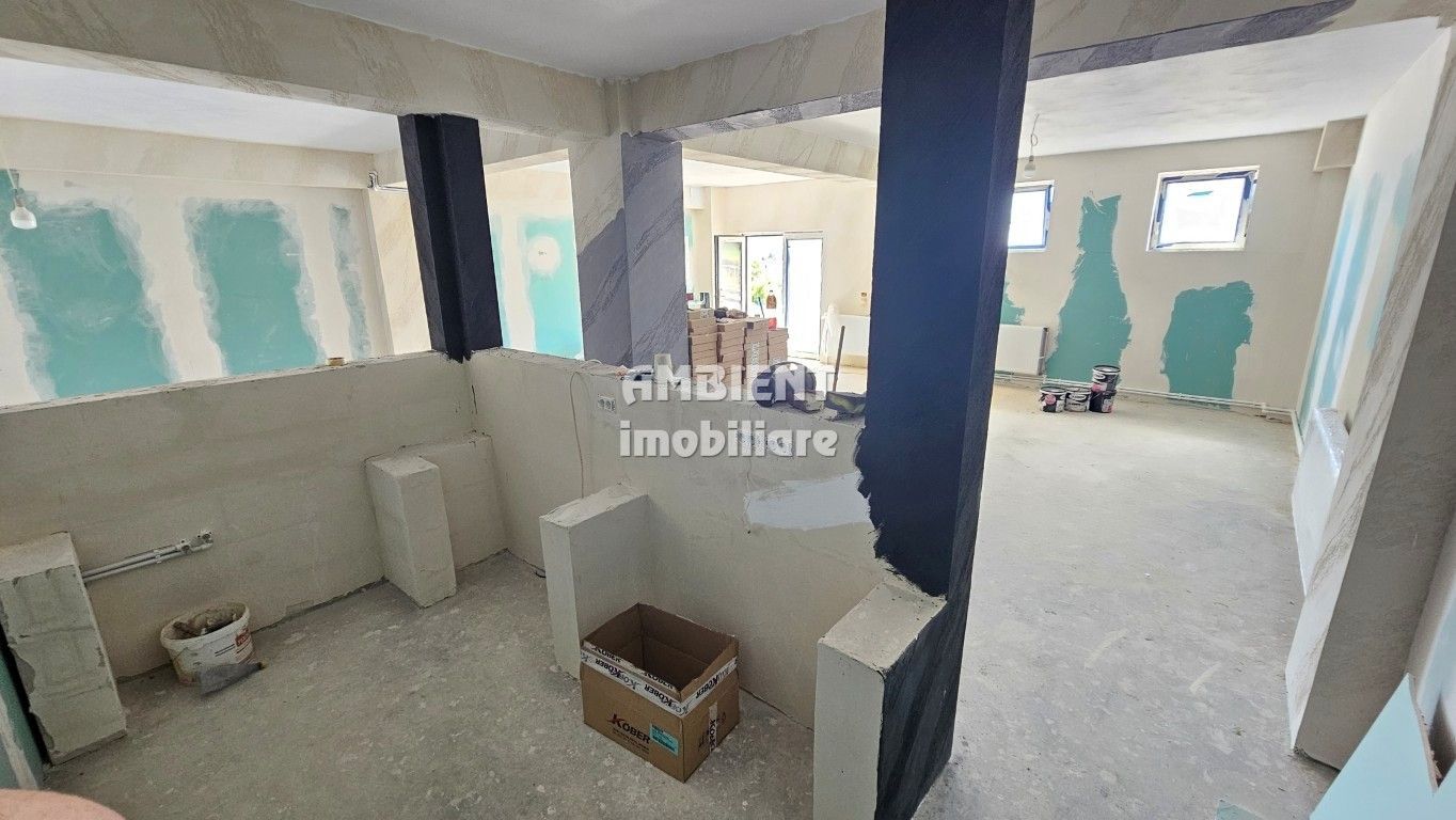 DE INCHIRIAT - Spatiu comercial la DEMISOL, suprafața 94 mp, zona CARTIER. - Poză 5