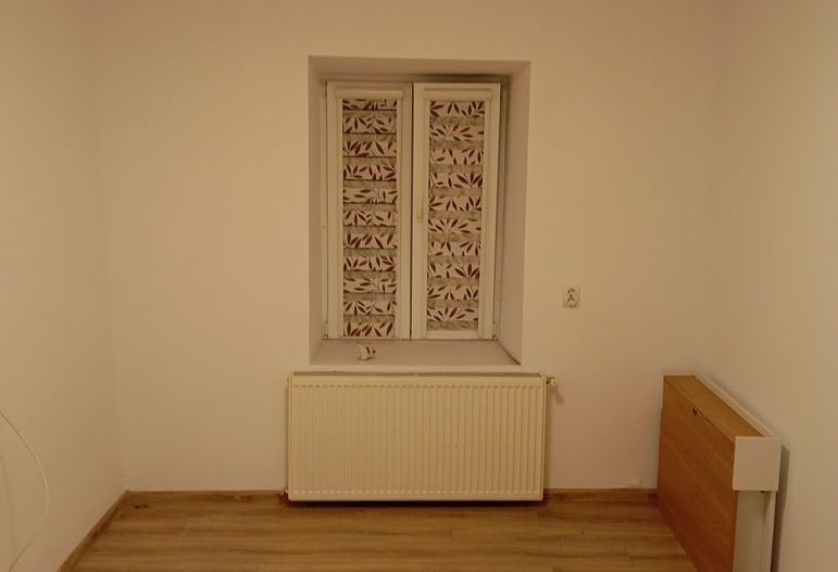 Garsoniera renovata, centrul vechi, centrala proprie, imobil fara risc - Poză 2